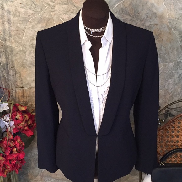 Tahari Jackets & Blazers - Tahari 🌹stunning suit jacket coat blazer